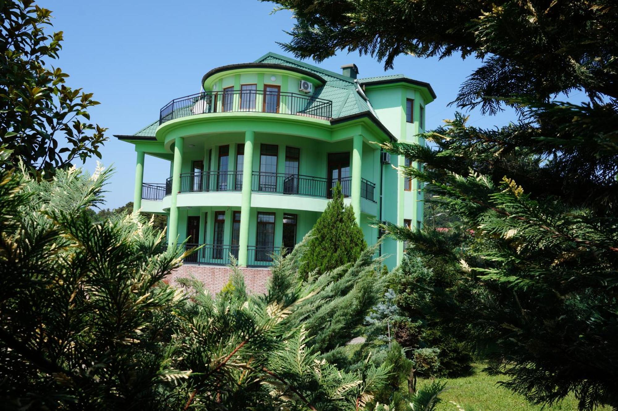 Villa Qero Batumi Exterior photo
