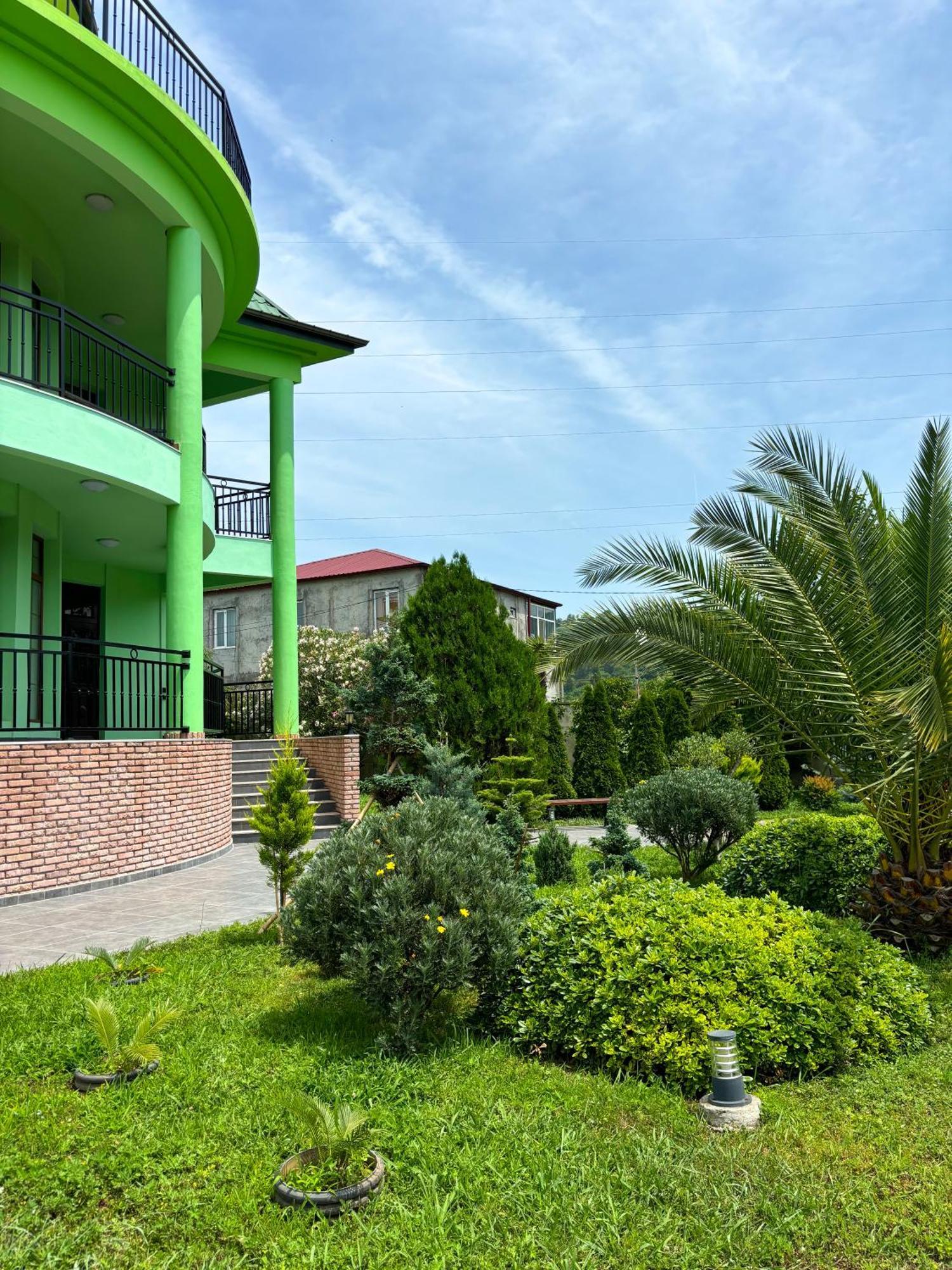 Villa Qero Batumi Exterior photo
