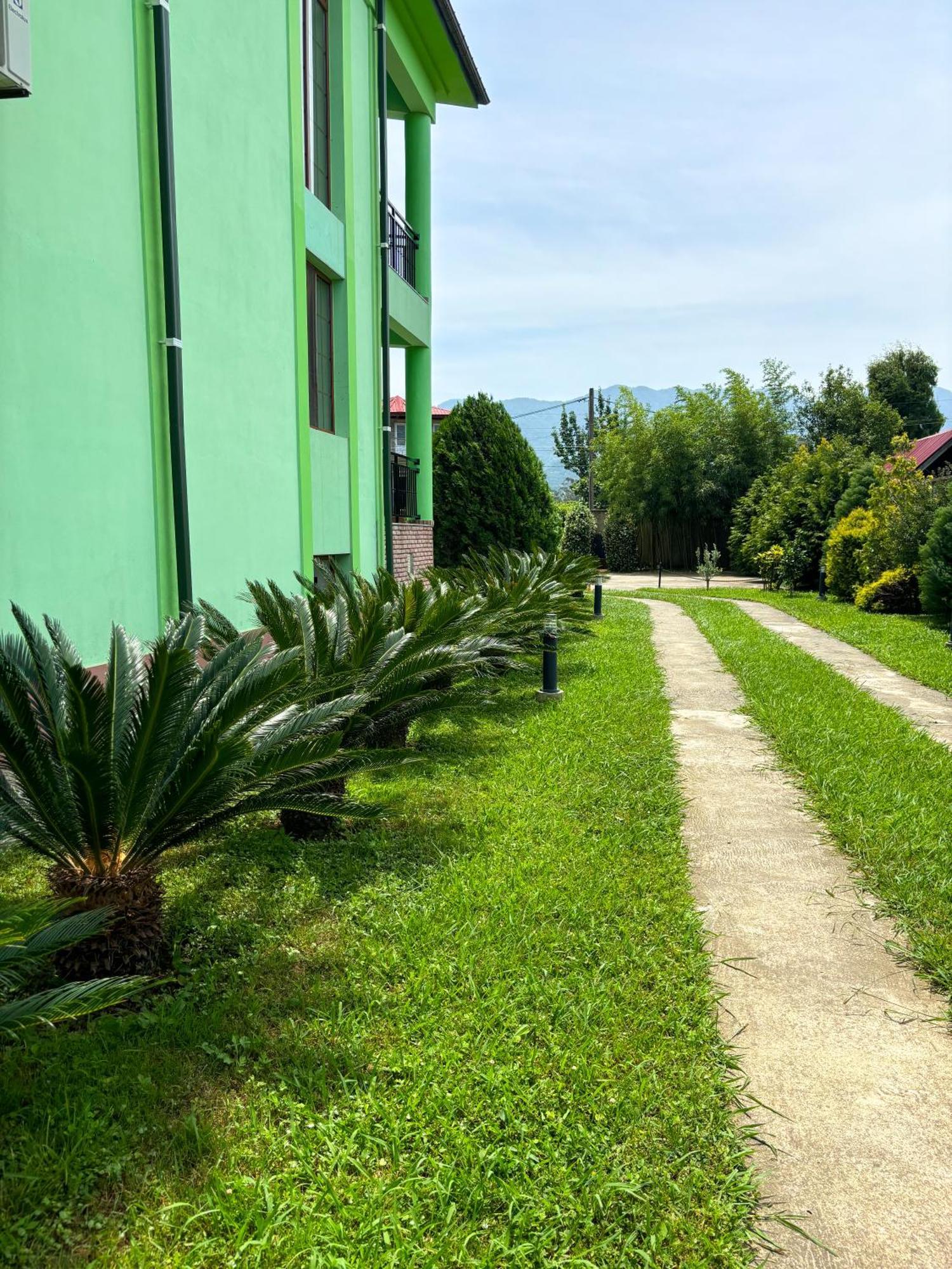 Villa Qero Batumi Exterior photo