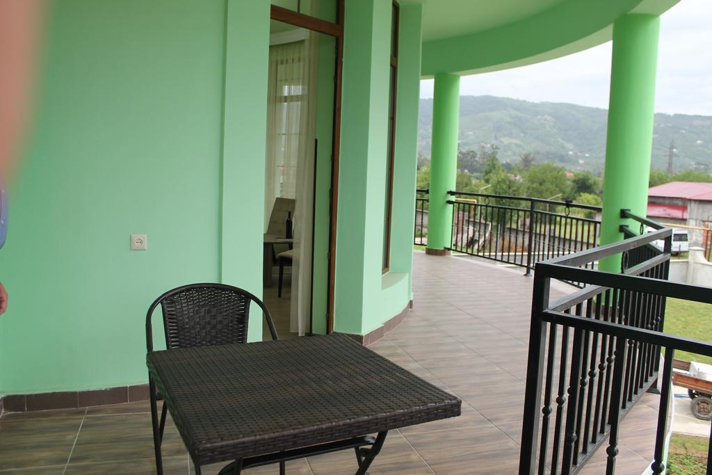 Villa Qero Batumi Exterior photo