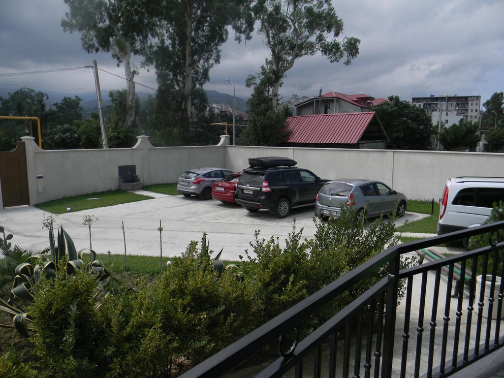 Villa Qero Batumi Exterior photo